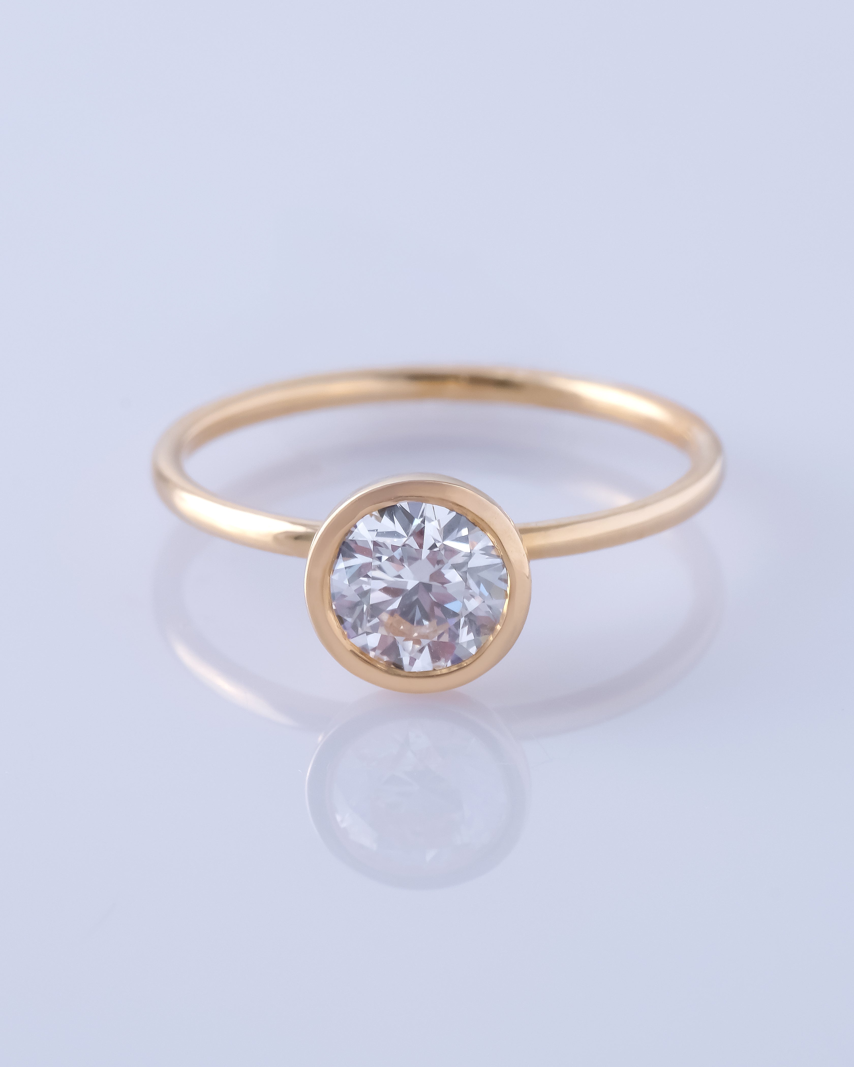 Chiara – Round Bezel Solitaire