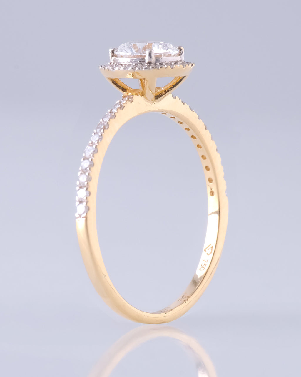 Chiara - Round Halo with Pavé Band Setting