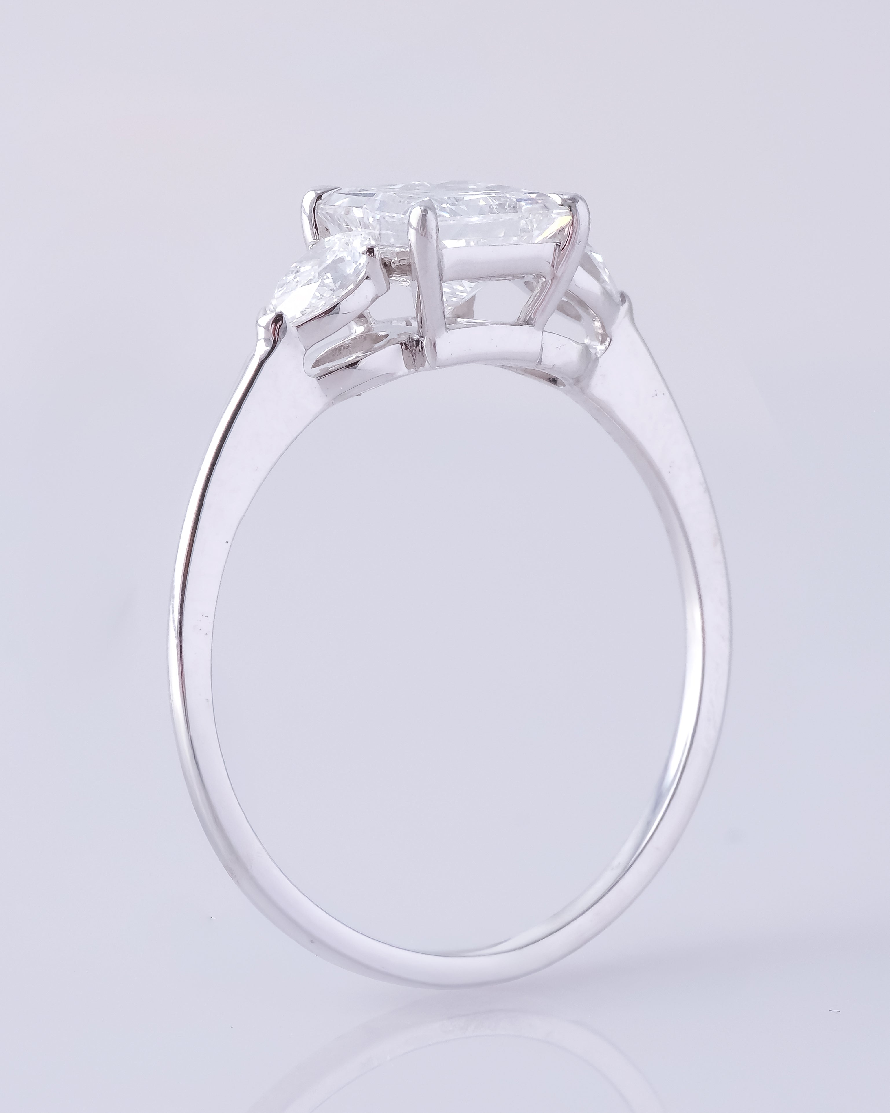 Amara Ring