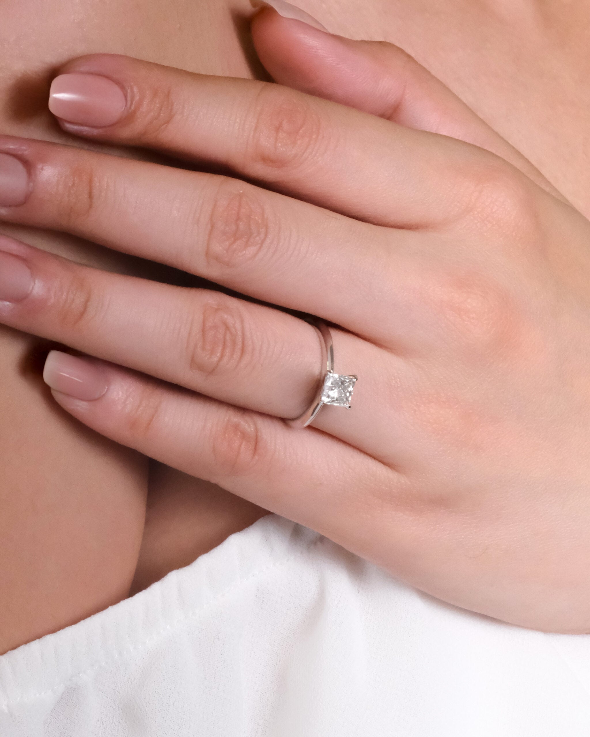 Viviette Ring image 3