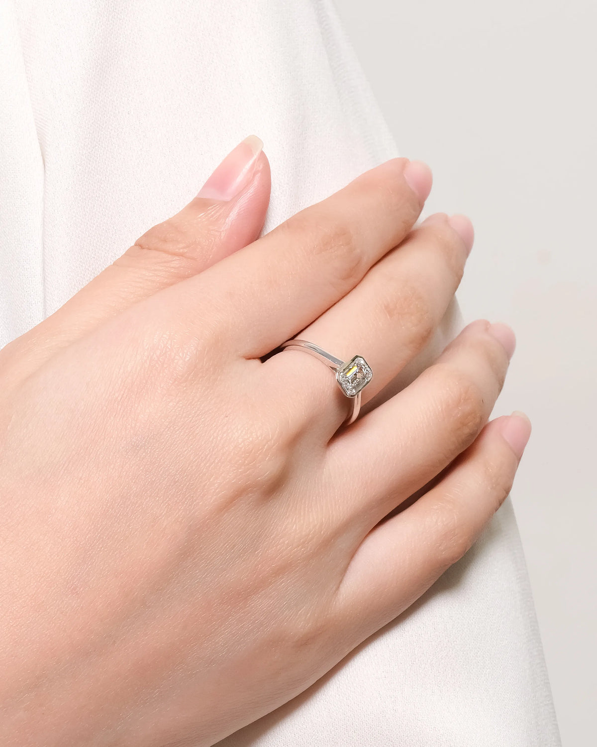 Alisson Lab-Grown Diamond Bezel Ring (2.06 ct tw.)