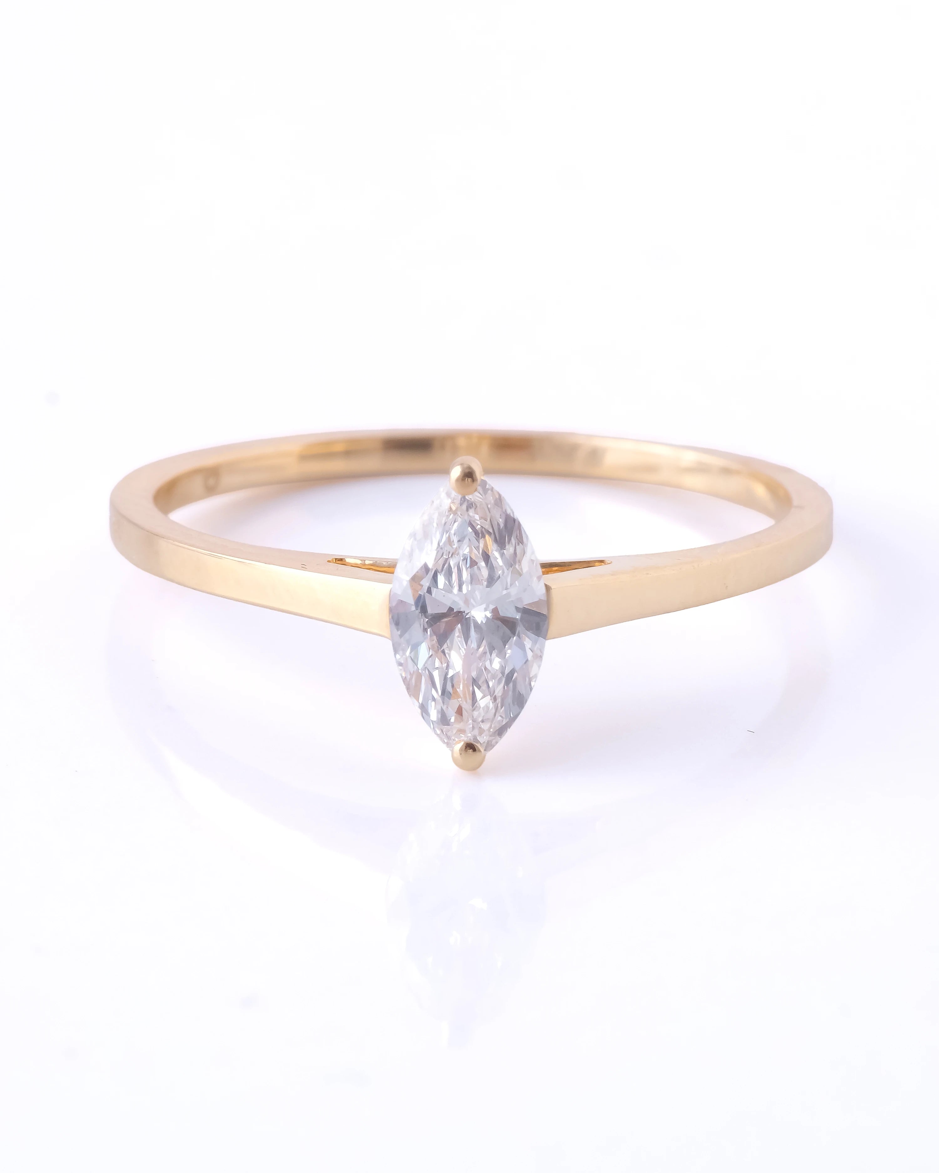 Lucie Ring