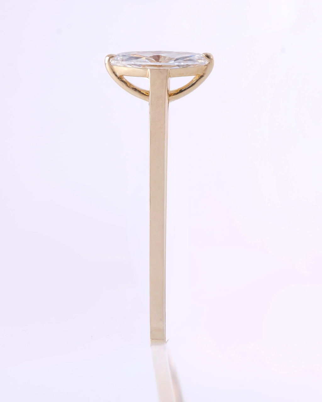 Lucie Ring