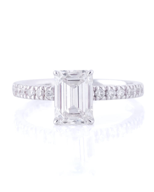 Miko Hidden Halo Ring