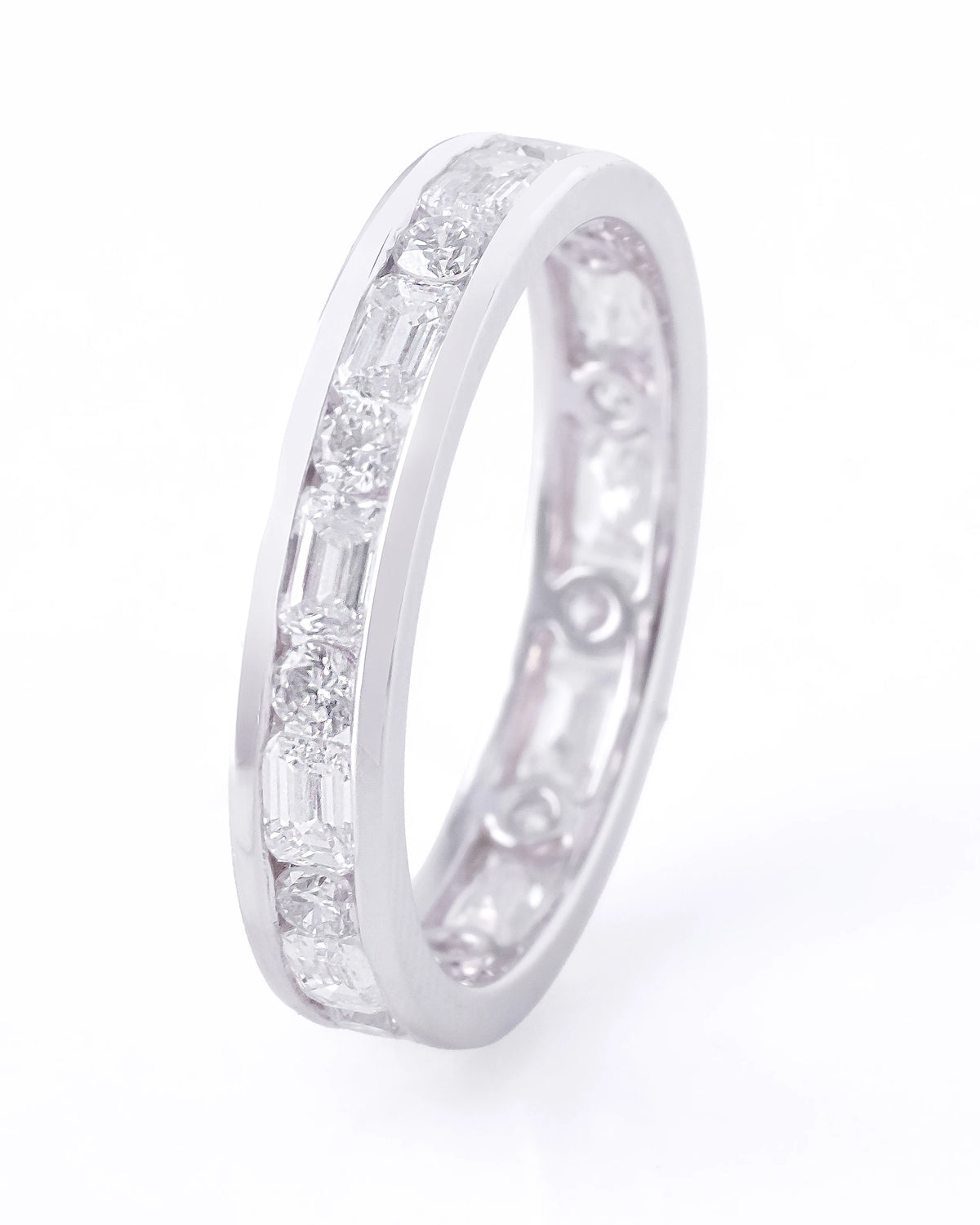 Liora Lab-Grown Diamond Eternity Ring (1.7ct tw.)