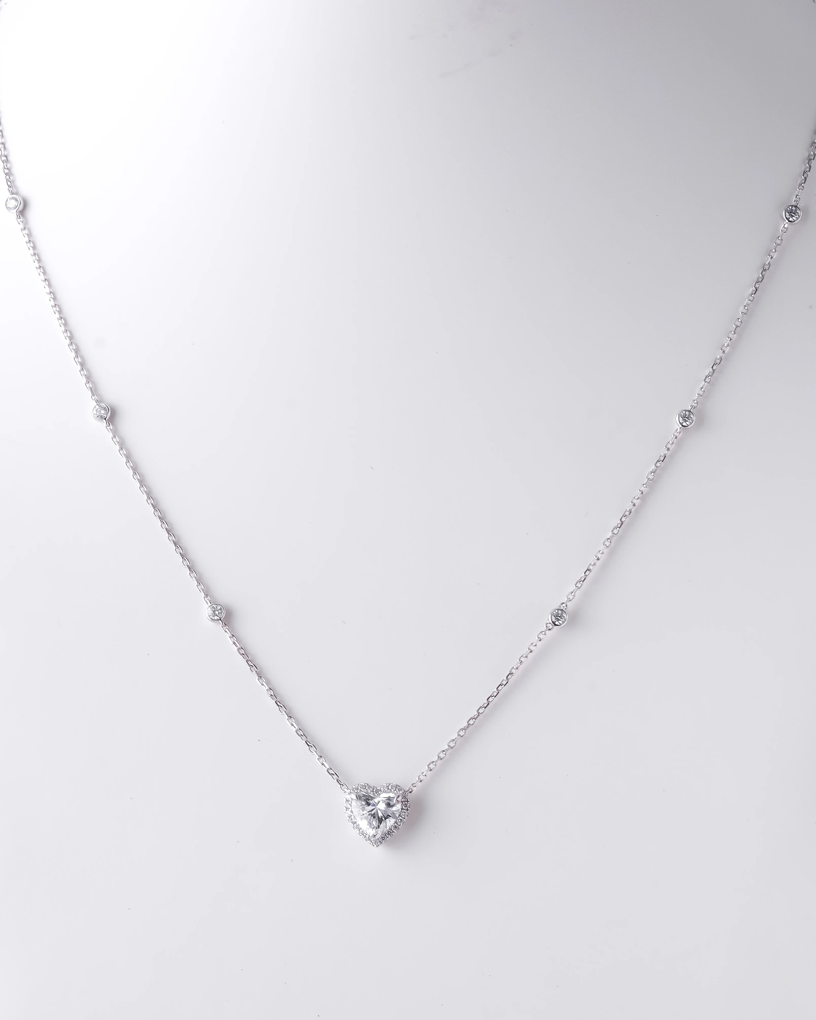 Fleurine Necklace